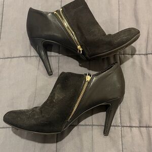Dexflex Comfort Black Heeled Boots with Gold Zipper